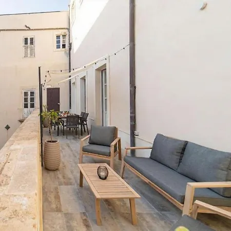 Apartament Maison Dumah *